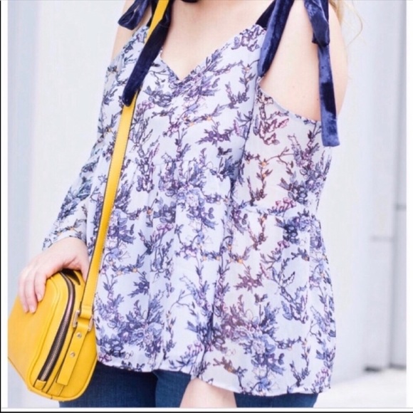 LOFT Frosted Branch Cold Shoulder Top Medium NWT - Picture 3 of 5